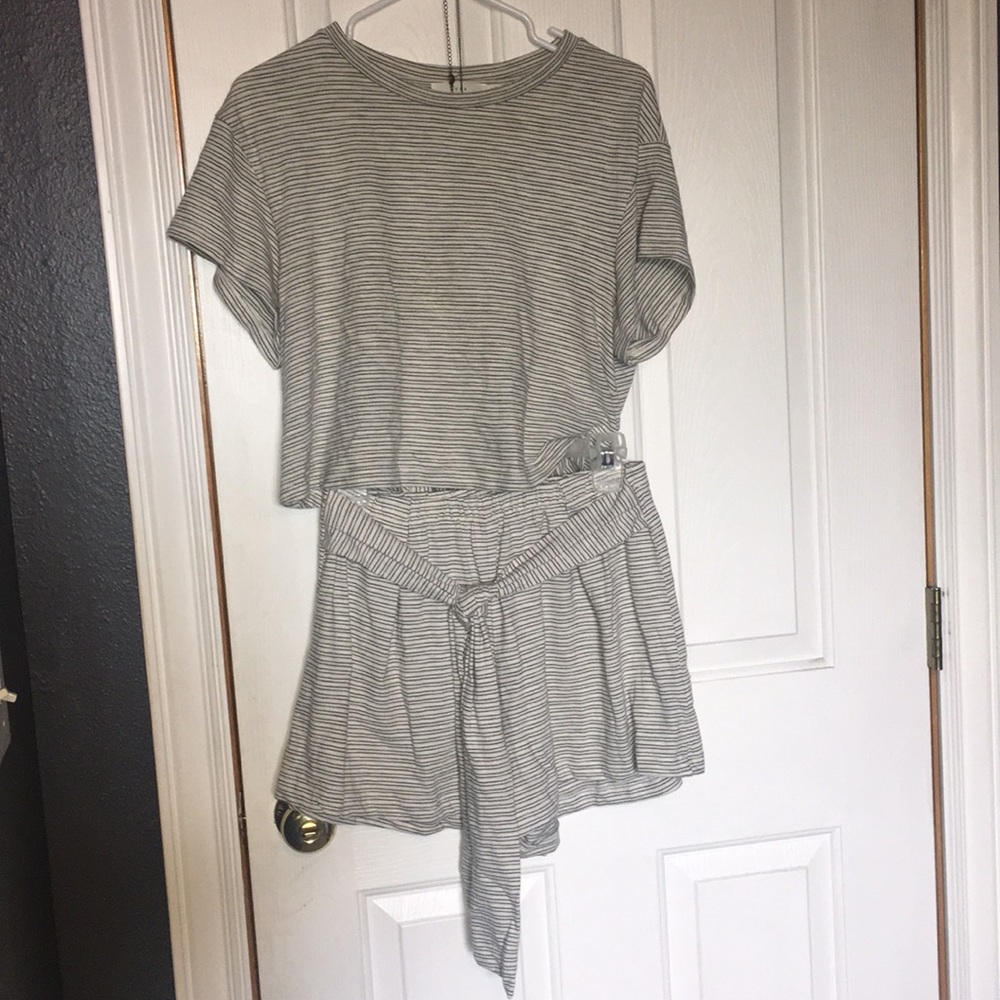 Two piece set-stripes